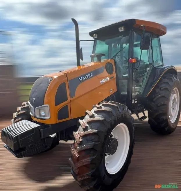 Trator Valtra BM100 Ano 2016