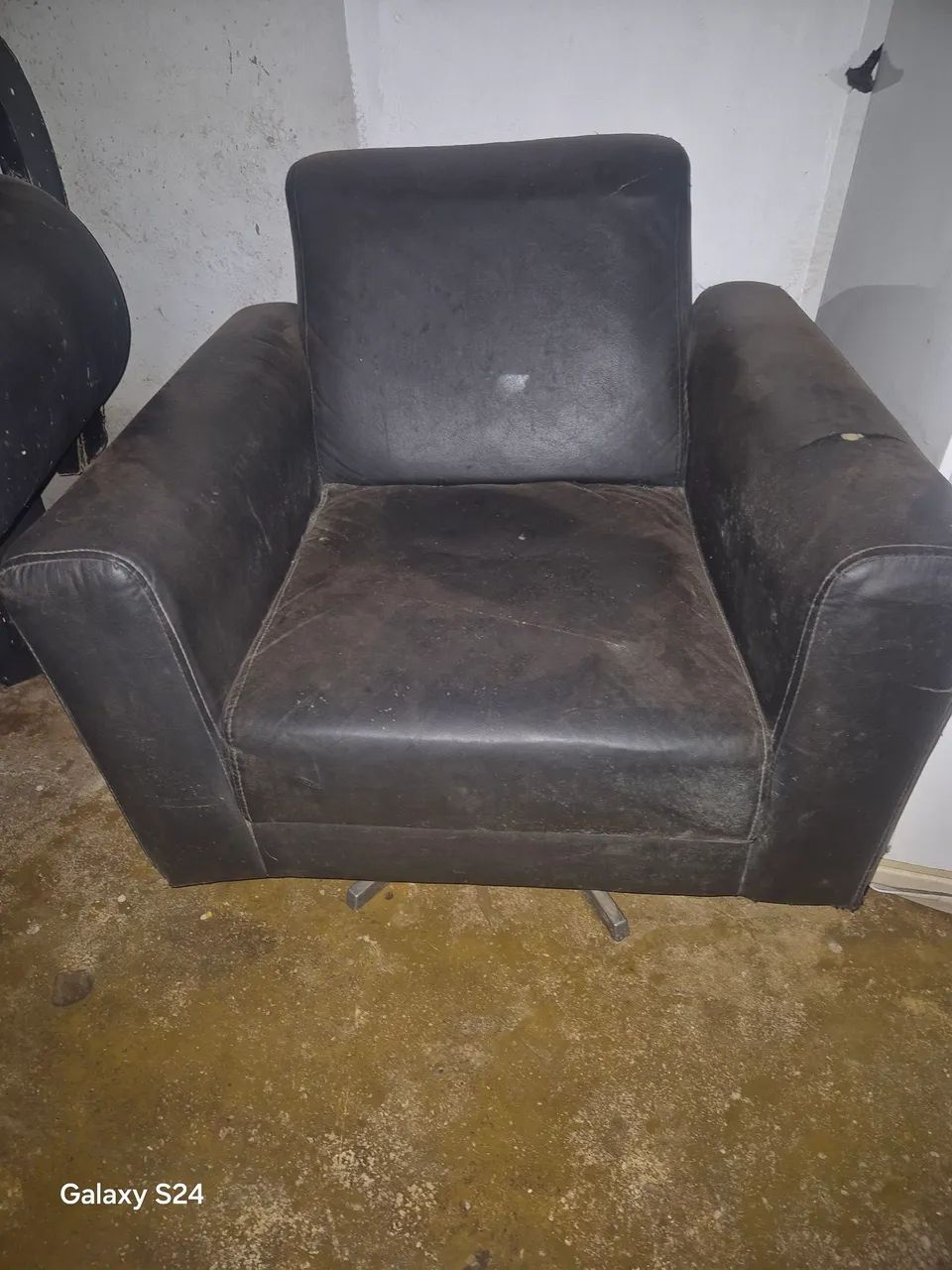 2 Poltrona de de galinha giratória  - Foto 2