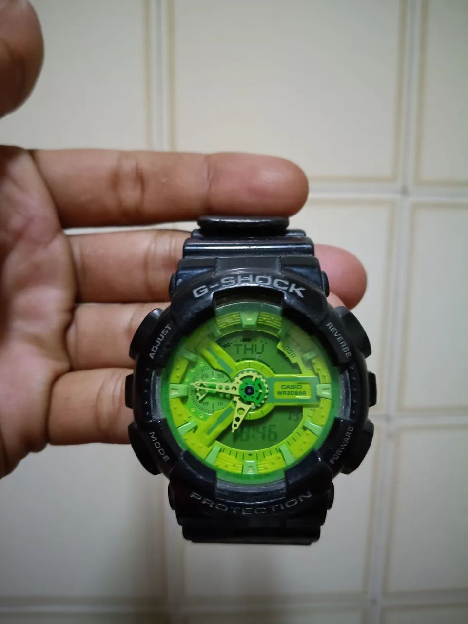G-Shock GA-110 fundo verde