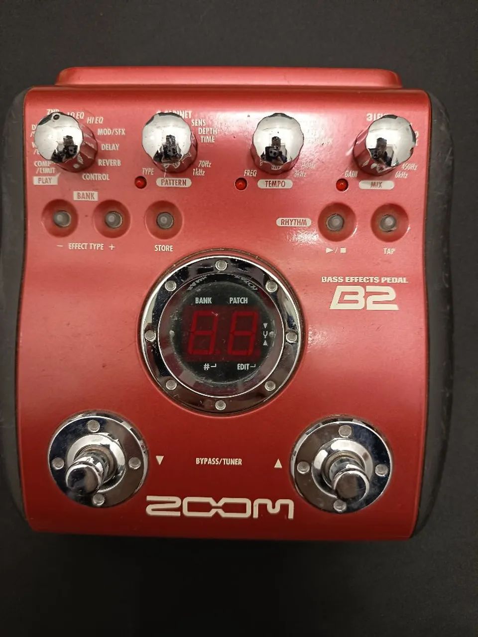 Pedaleira Zoom B2