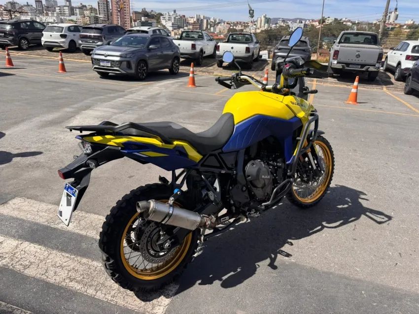 V STROM 800 - Foto 3