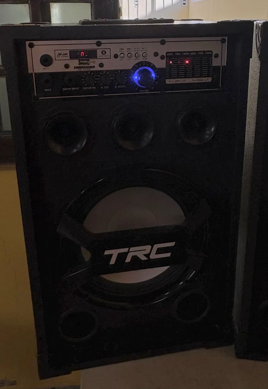 Caixa amplificadora TRC 300w + microfone - Foto 2