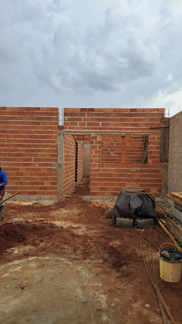 Pedreiro disponível 