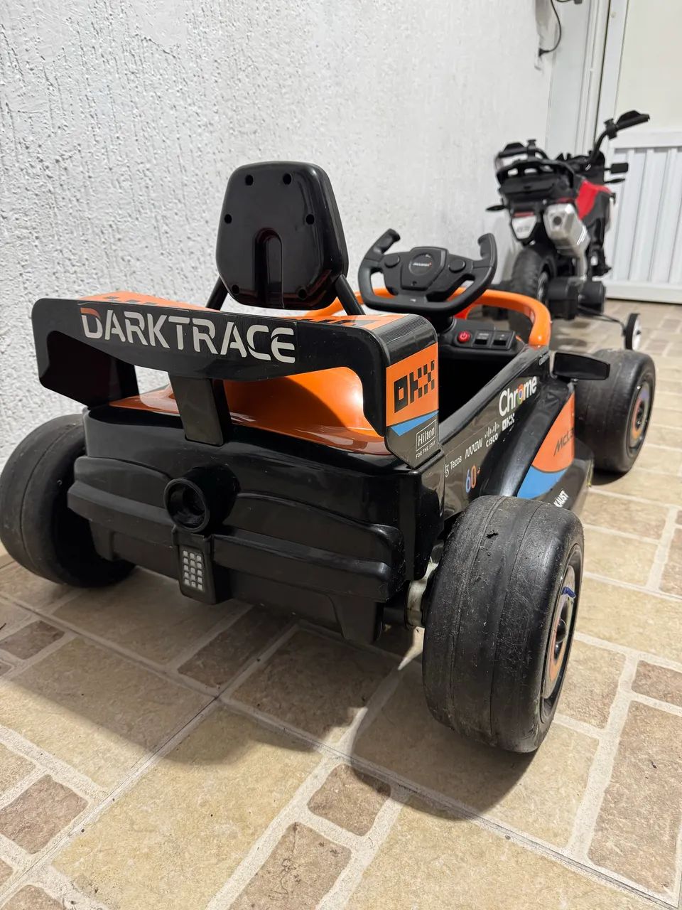 Carrinho elétrico infantil 12v McLaren Fórmula 1 - Foto 2