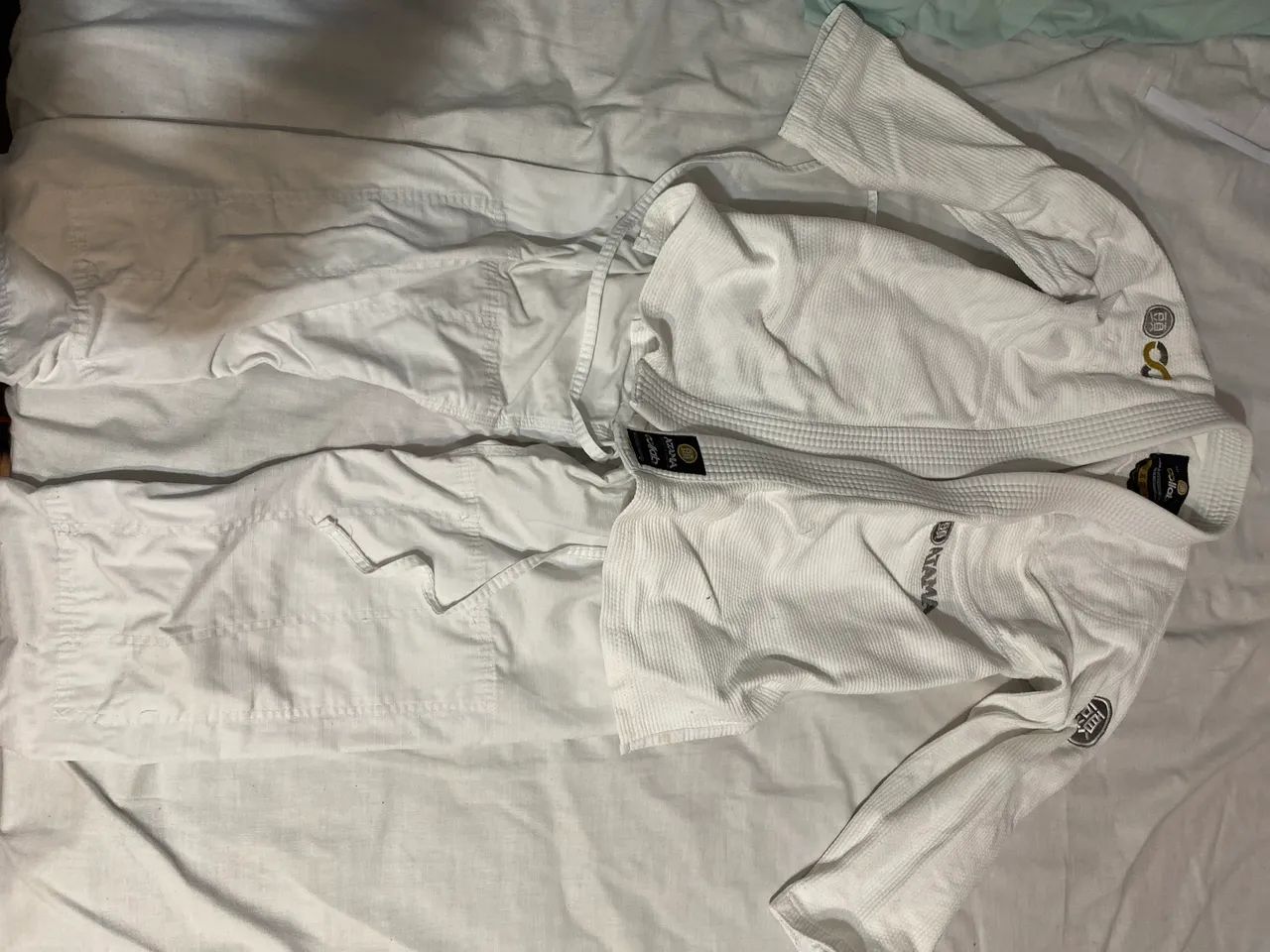 Kimono jiujitsu ATAMA branco