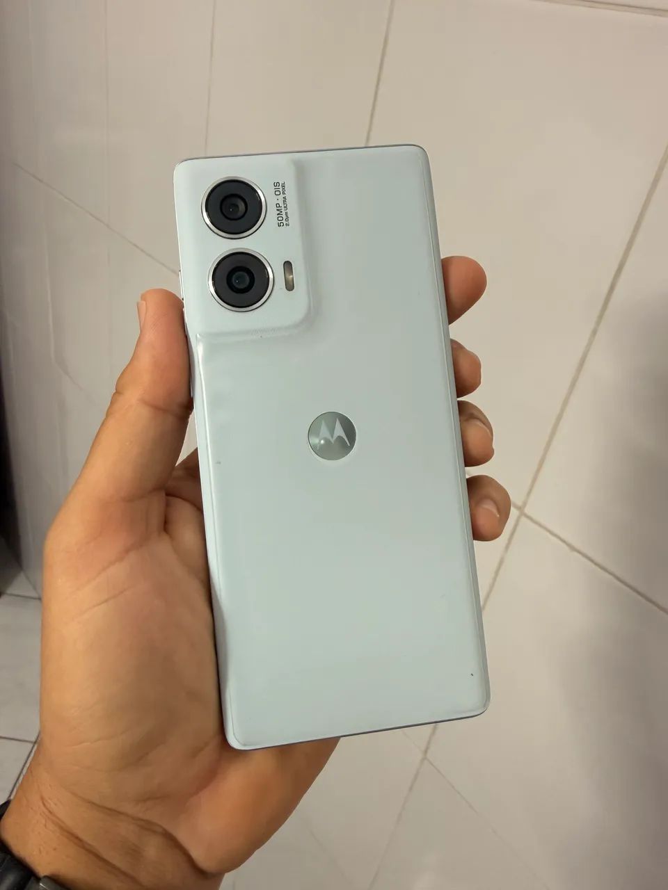 Vendo Motorola Edge 50 fusion