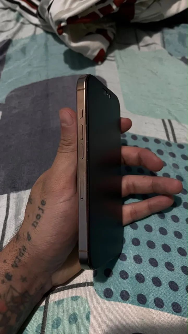 iPhone 16 pro  - Foto 3
