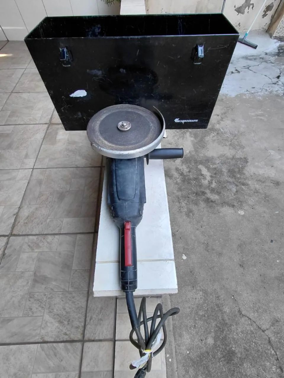 Lixadeira grande 650,00 reais