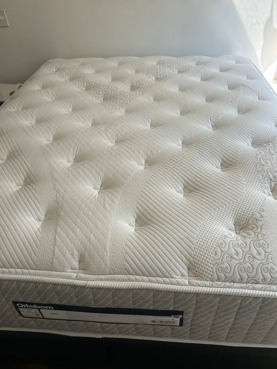 Cama + Box Queen Ortobom SEMI NOVA IMPECÁVEL - Foto 2