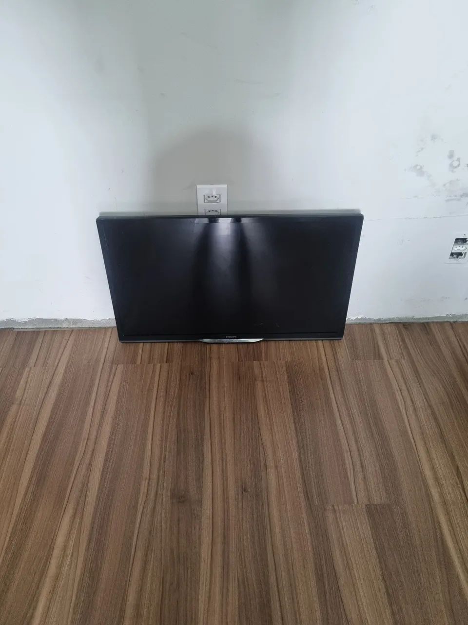 Smart TV Philips 32PFL3518G/78 (Tela quebrada) - Foto 3