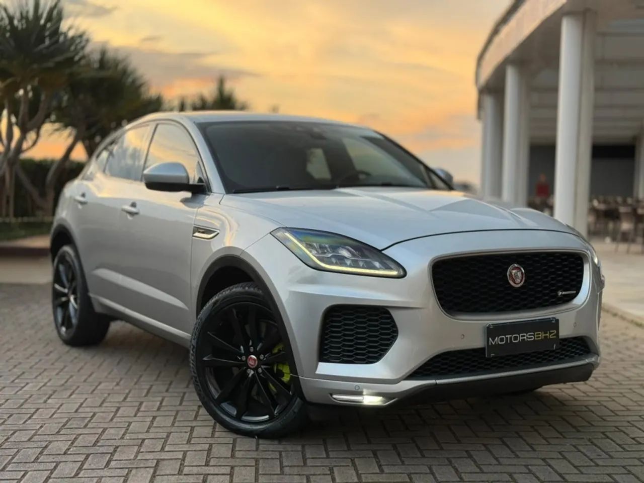 Jaguar E-Pace R-dynamic S 2.0 AWD 249cv Aut. 2019 - Foto 2