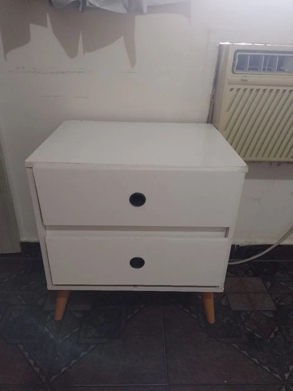 Mesinha de cabeceira 