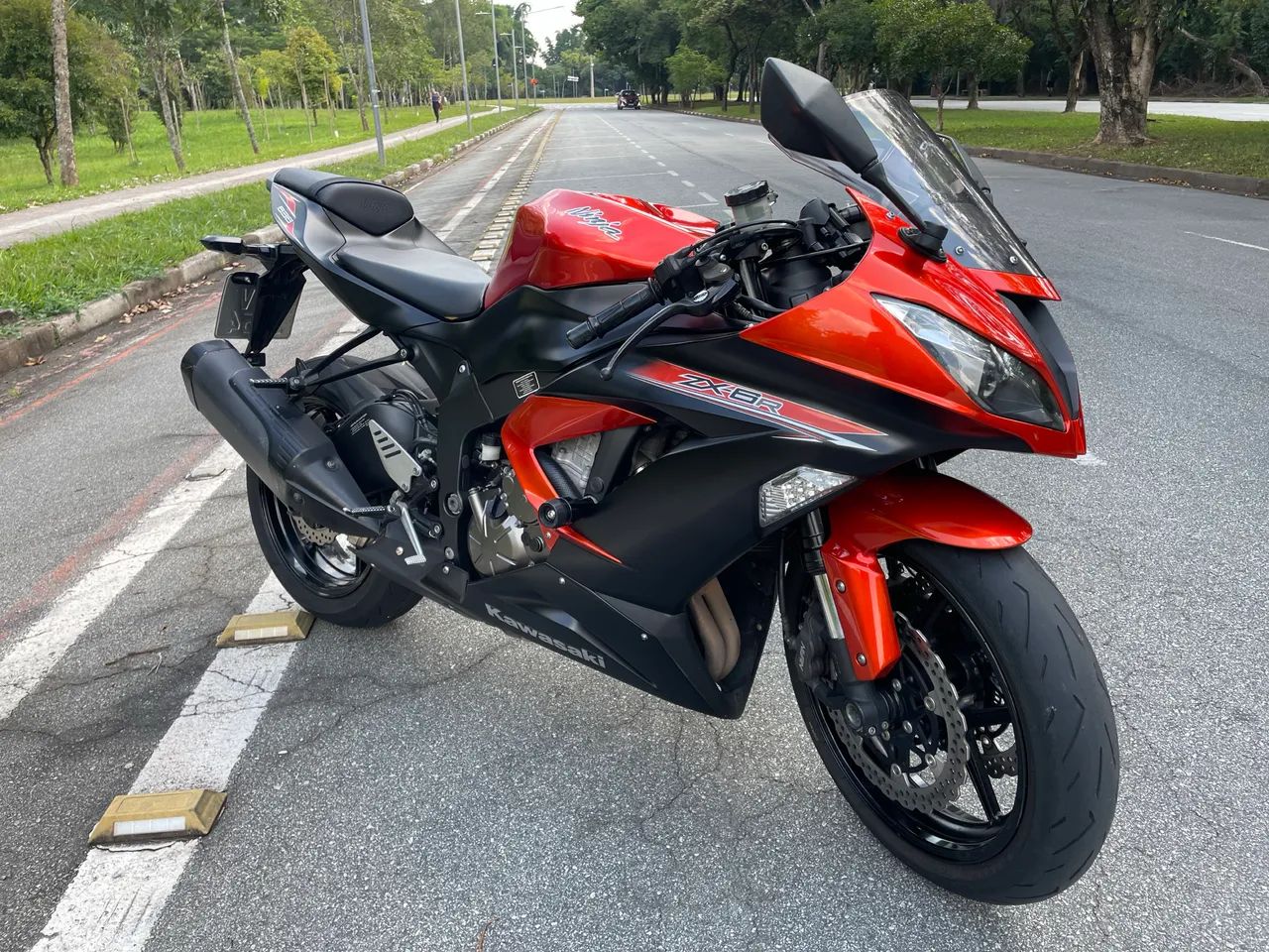 Kawasaki Zx-6r 636cc 2014 - 1502127944 | OLX