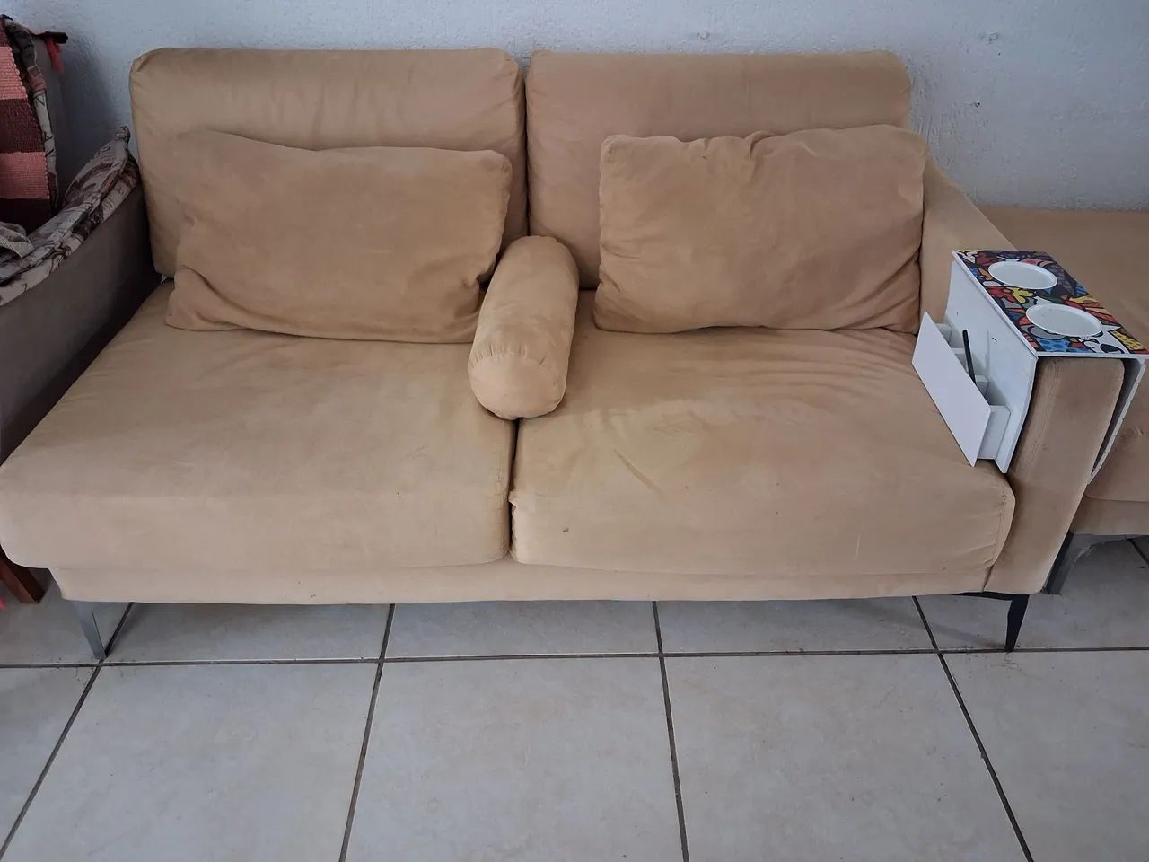 Sofá com chaise