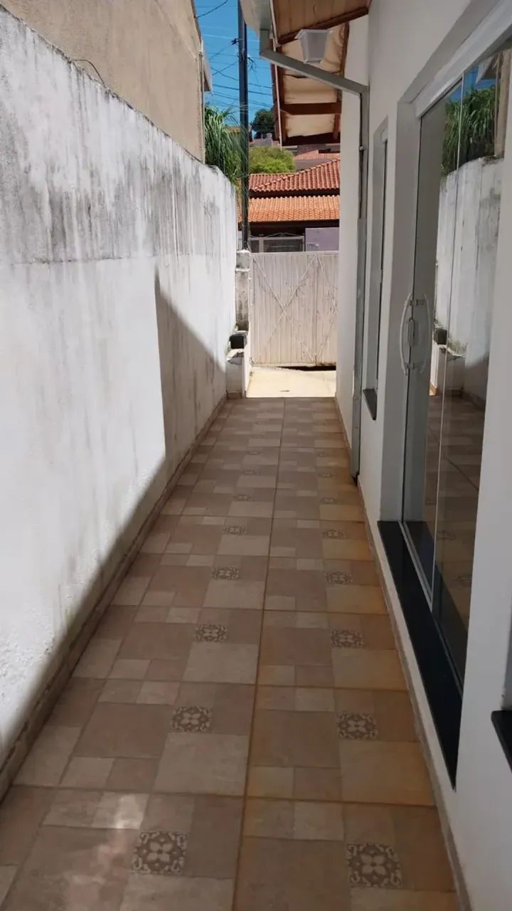 Casa  2  Dormitórios ( 1 suíte ) no Centro - Piracaia - Foto 2