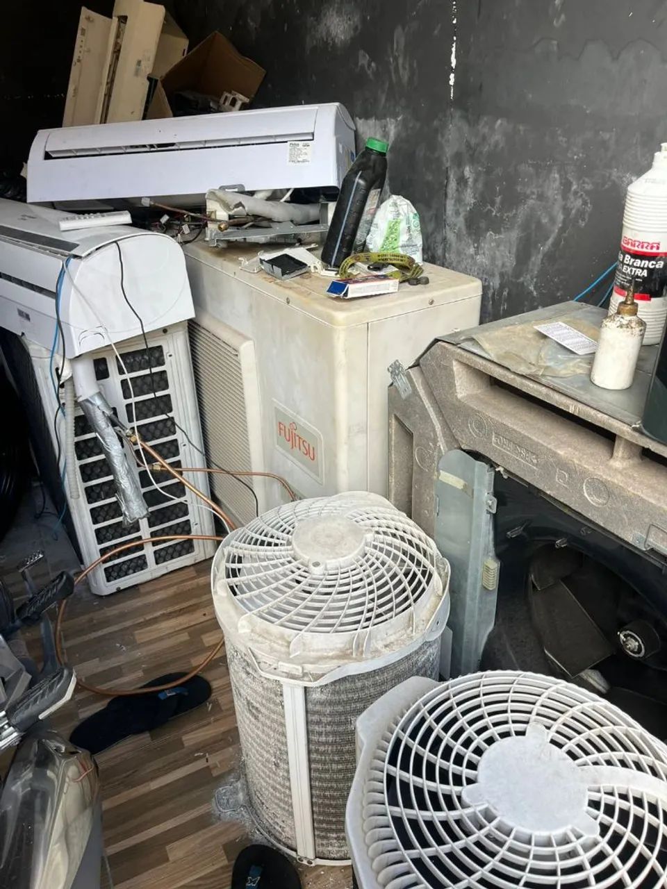 Vende-se ar condicionados 