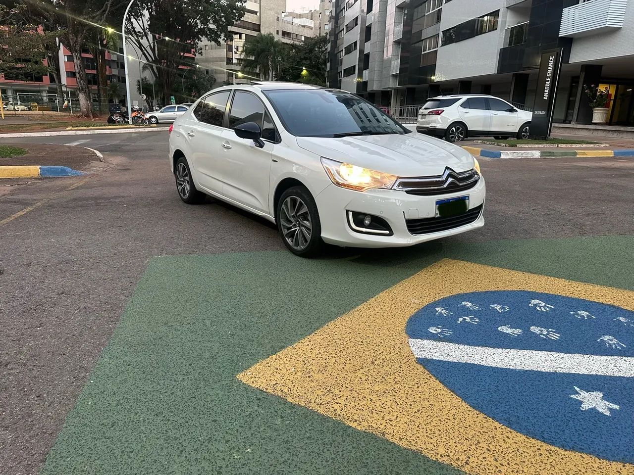Citroën C4 C4 LOUNGE Exclusive 1.6 Turbo Flex Aut. 2016