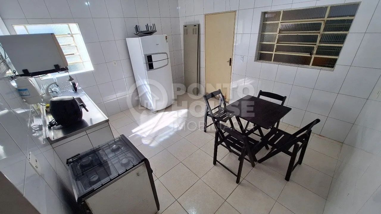 Casa térrea à venda bairro Bosque da Saúde com edícula, 6 cômodos e 2 cozinhas - Foto 2