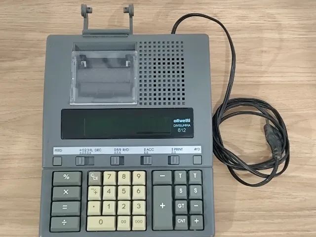 Calculadora de mesa Olivetti Divisumma 812