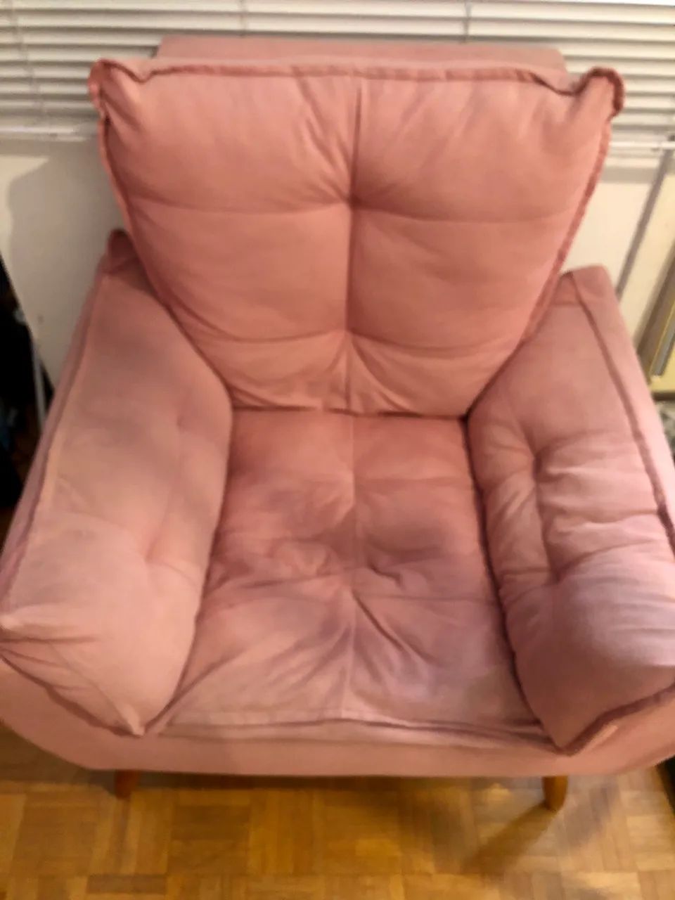 Poltrona rosa pé palito - Foto 2