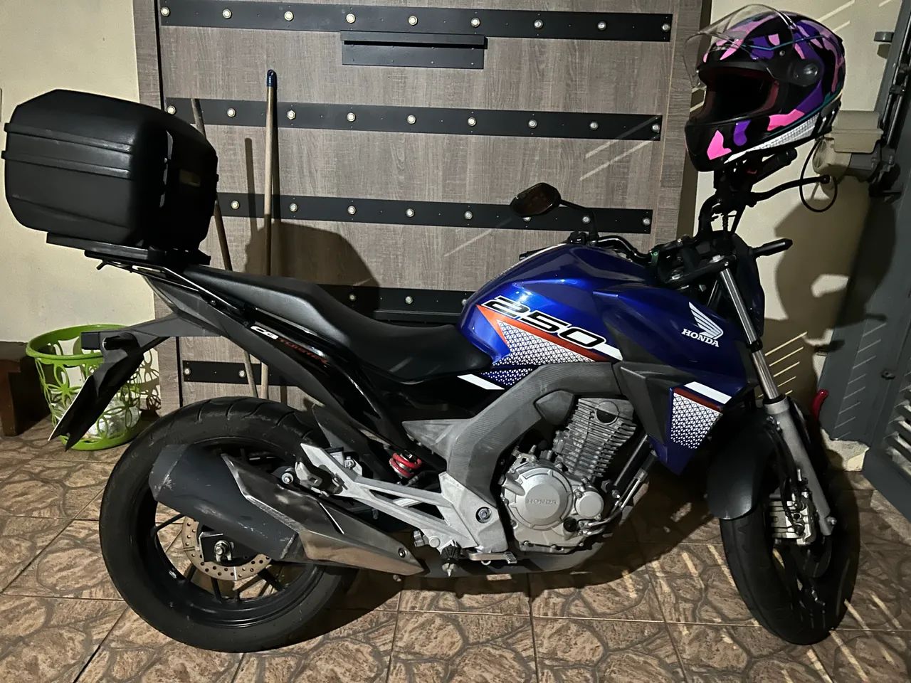 Vendo CB 250  - Foto 2