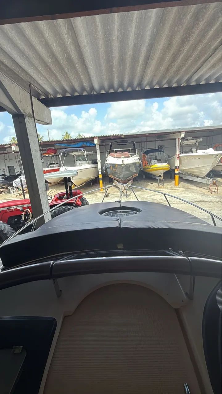 Lancha RM 270 10+1 Cabinada com banheiro  - Foto 4