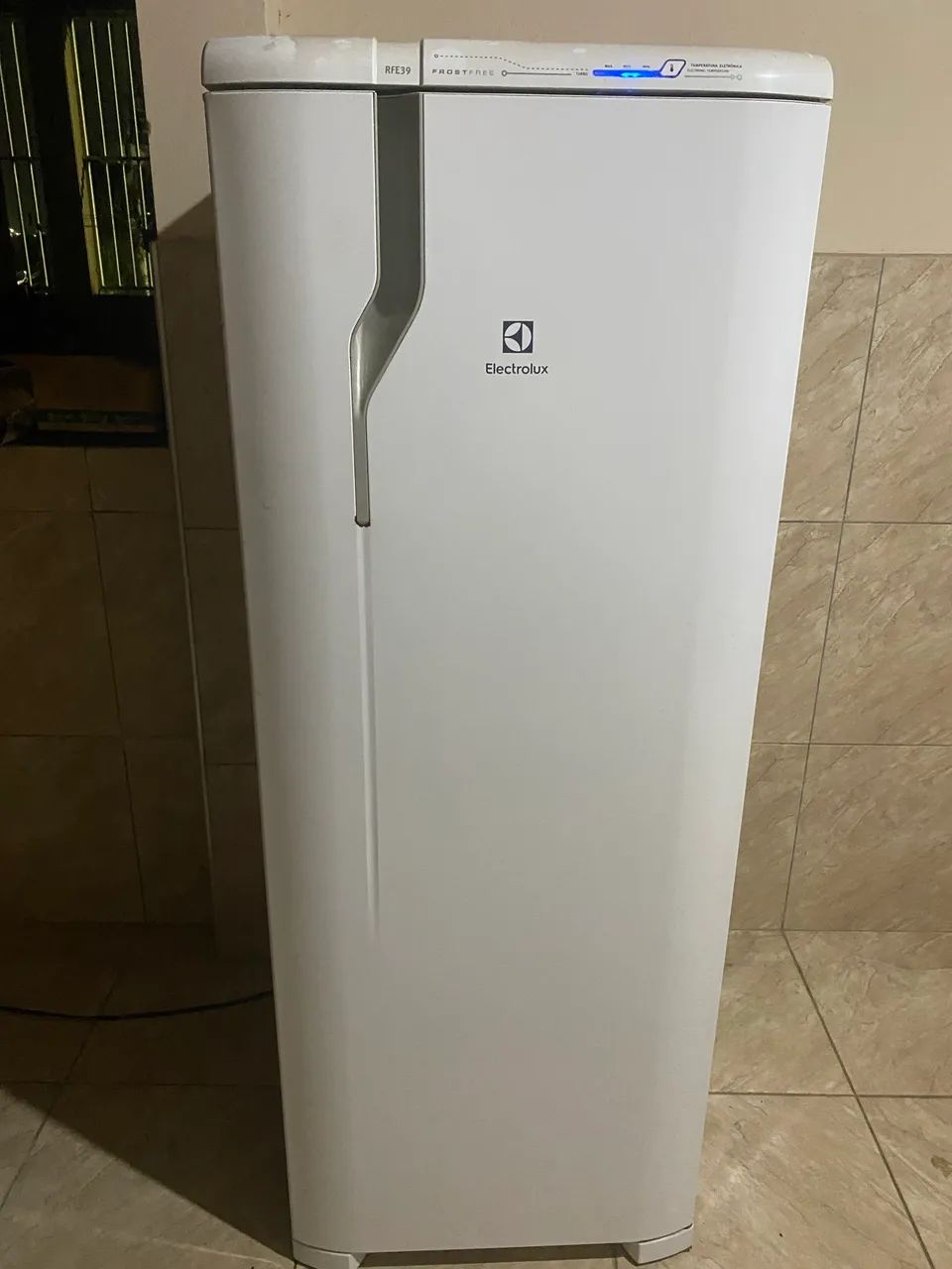 Geladeira Eletrolux Frostfree  - Foto 4