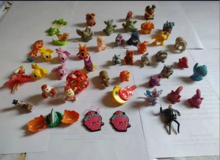 Coleção Kinder ovo 46 miniaturas diversas - Foto 3
