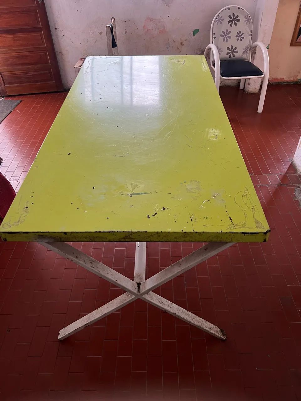 Mesa de exposição \ Mesa industrial