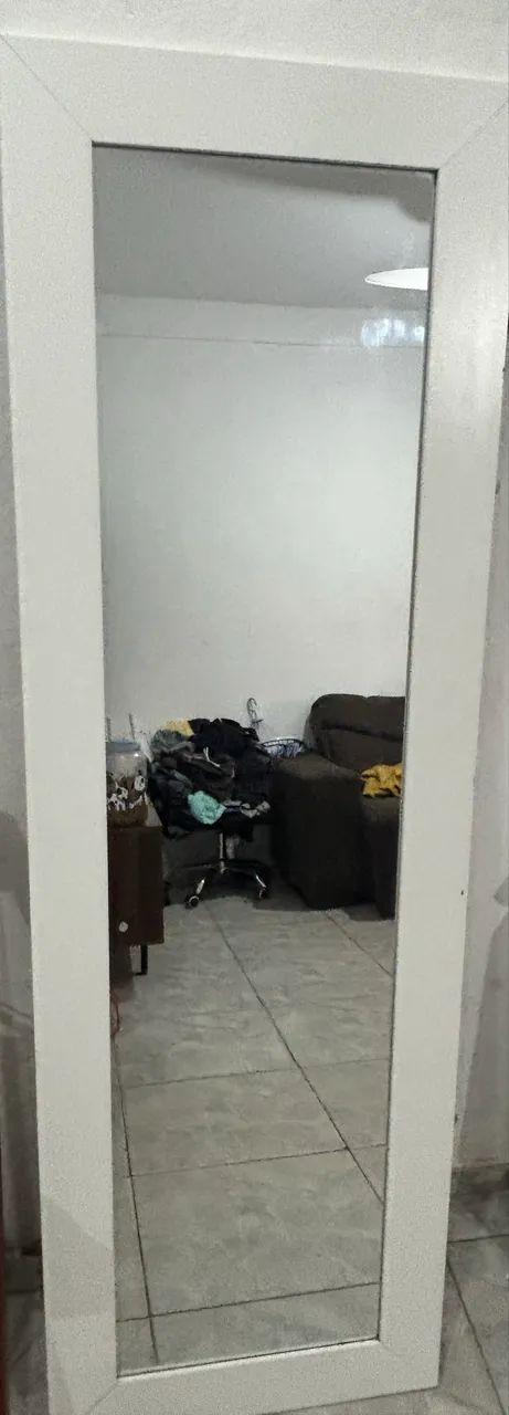 Espelho de Corpo Inteiro com Moldura Branca
