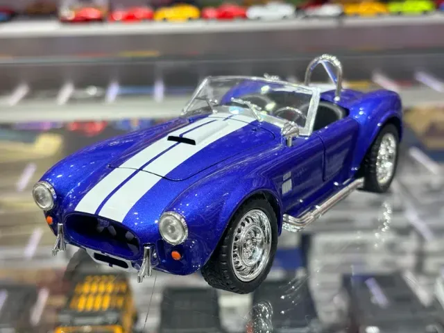 Miniatura Shelby Cobra Preto 1:24 - Novo - Hobbies e coleções