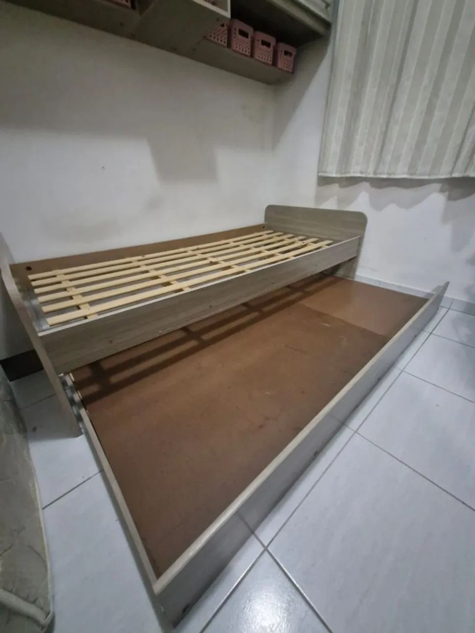 Vende-se Cama com Cama Auxiliar - Foto 2