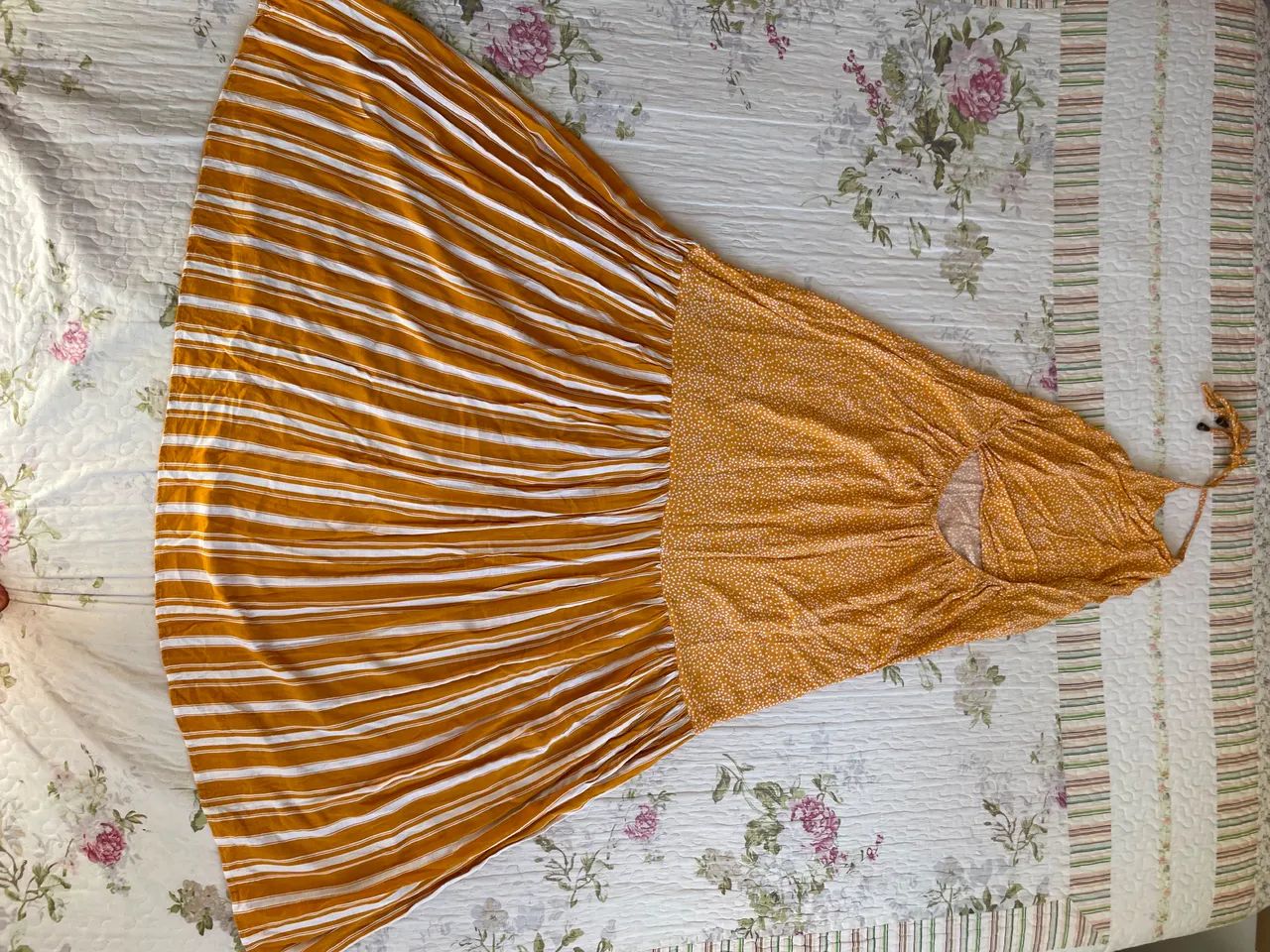 Roupas seminovas - Foto 2