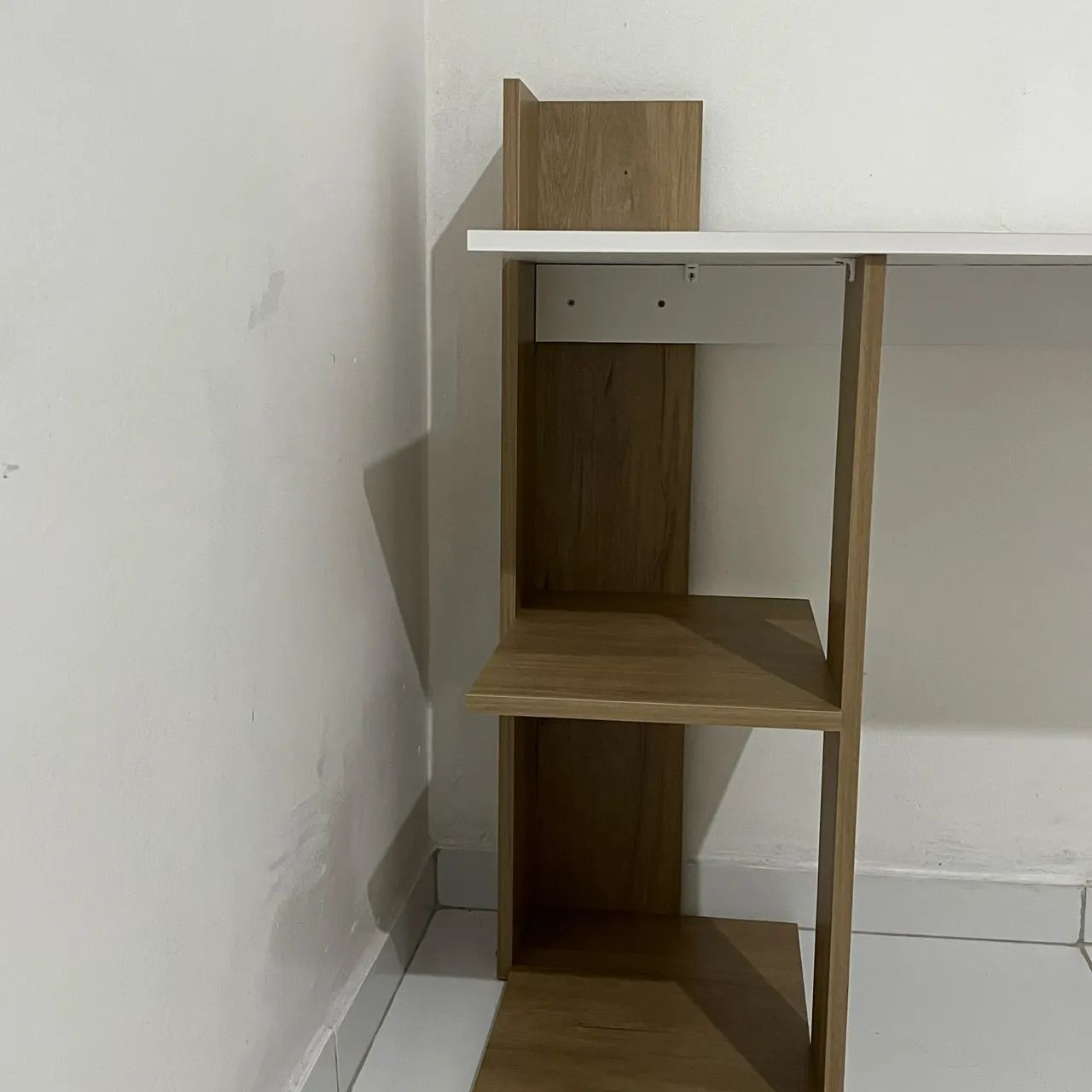 Mesa de estudo 444717737161543682