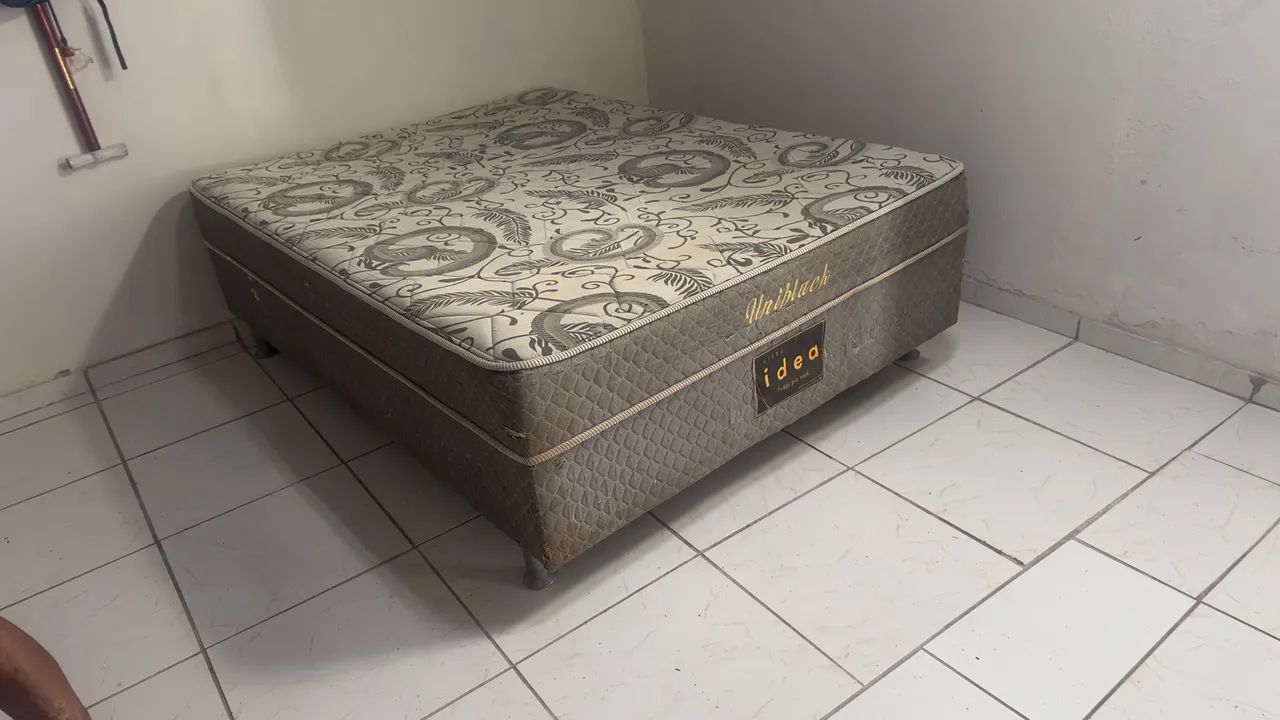 Cama box de casal *
