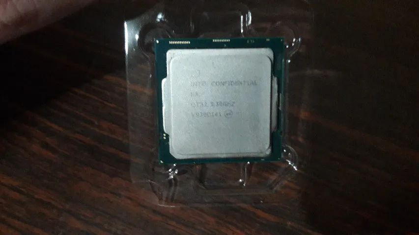 Processador CPU Intel Core i9 10900K ES QTB2 (Engineering Sample) - Foto 3