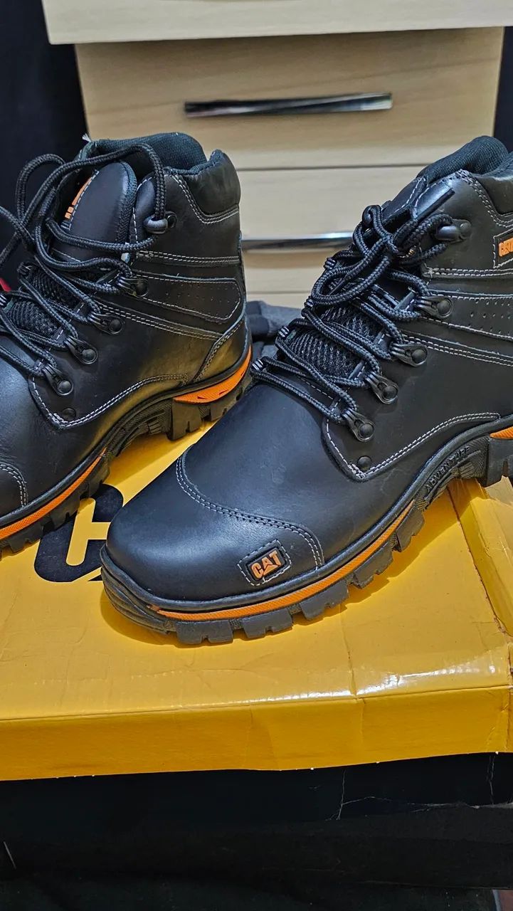 Bota caterpillar - Foto 2