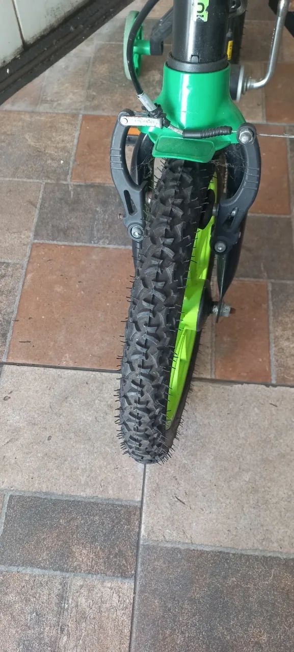 Bicicleta infantil aro 16 - Foto 4