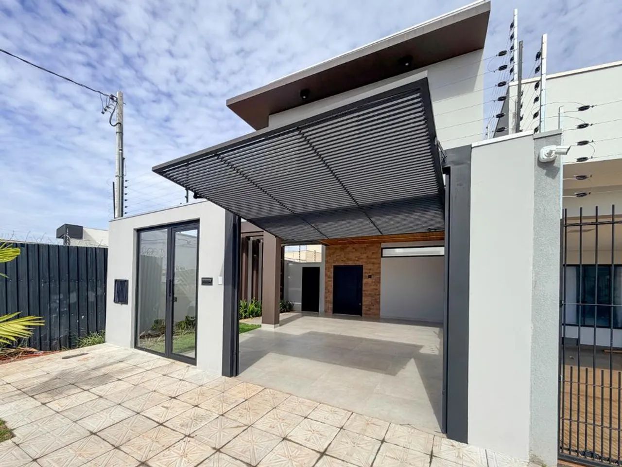 Sobrado à venda em Maringá, Bom Jardim, com 3 suítes, com 186 m² - Foto 2