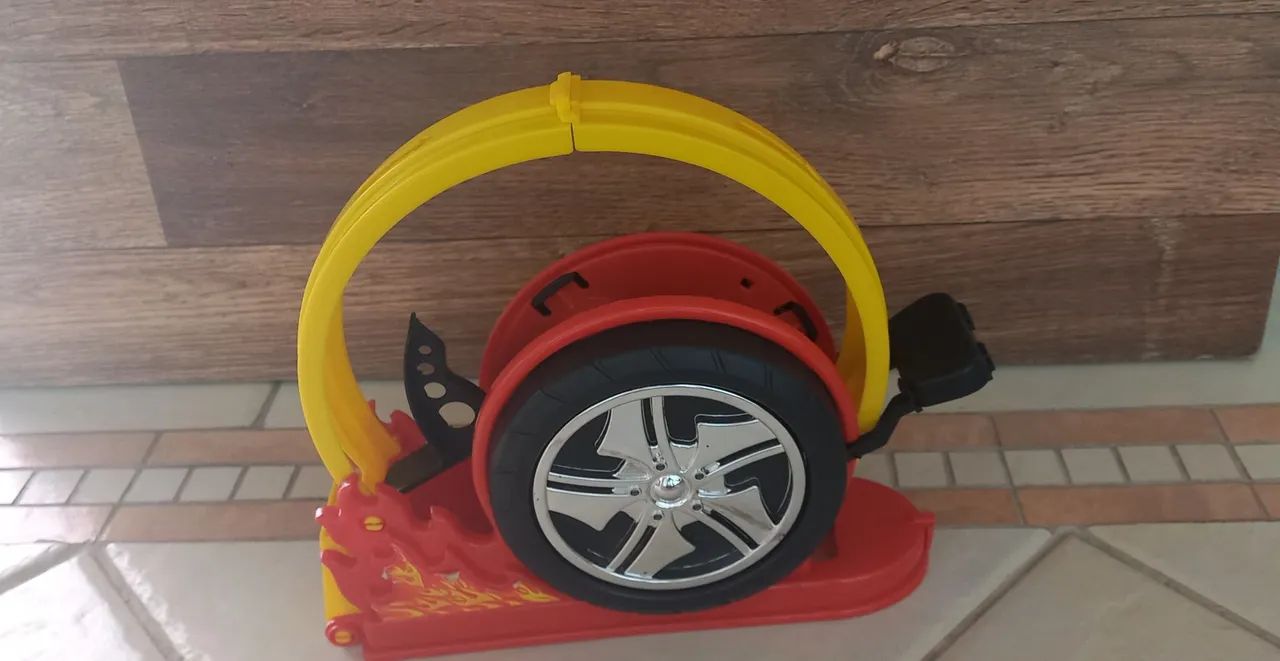 Pista de carrinhos compatível com HotWheels 