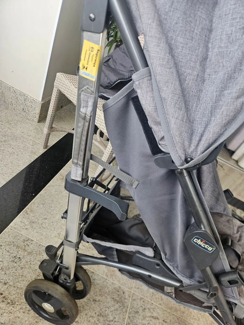 Carrinho bebê Chicco lite way - Foto 2