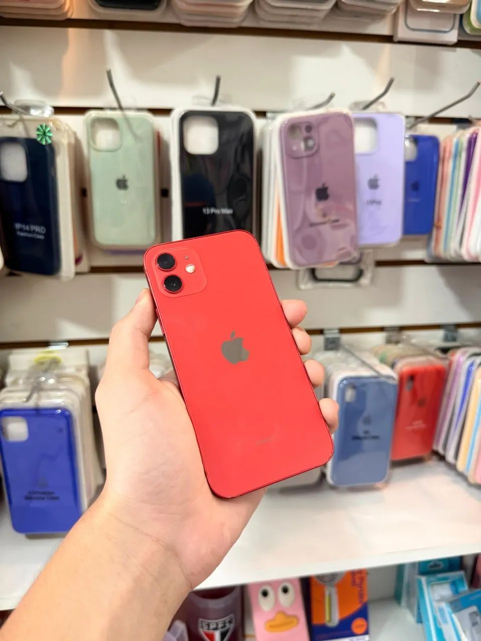 iPhone 12 vermelho 