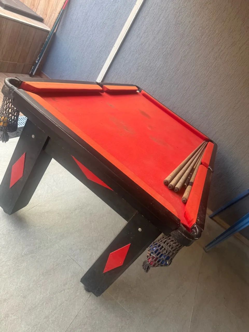 ? Mesa de Sinuca com Tacos e Caçapas