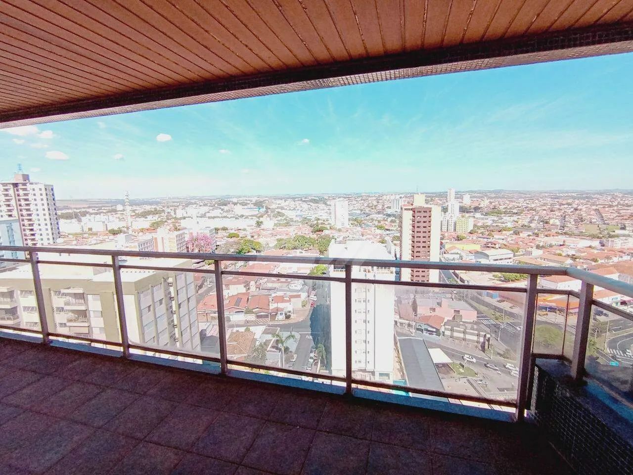 Cobertura duplex à venda no Edifício Manhattan, no bairro Jardim Elite em Piracicaba.