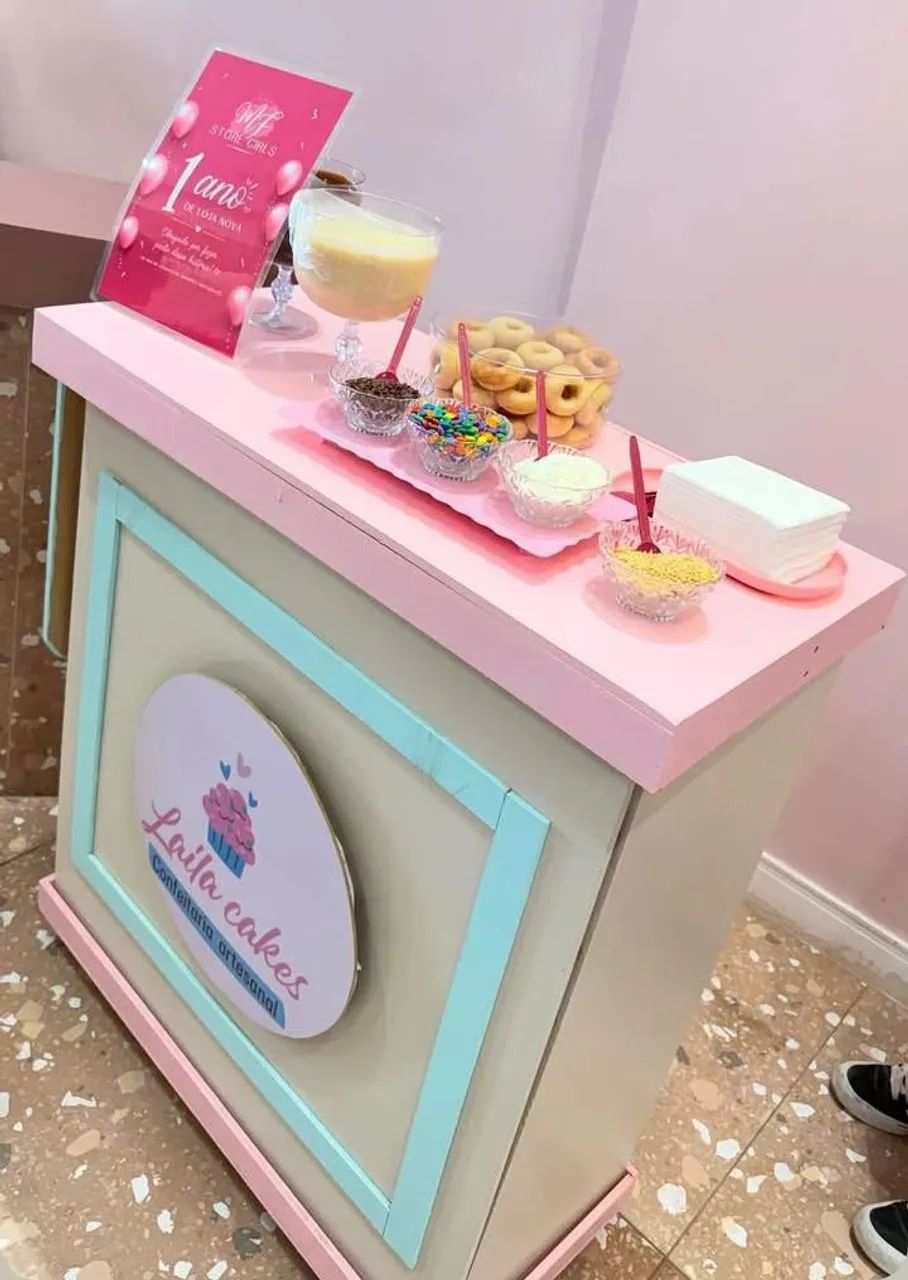 Estação de Cake donuts e brigadeiro em seu evento.