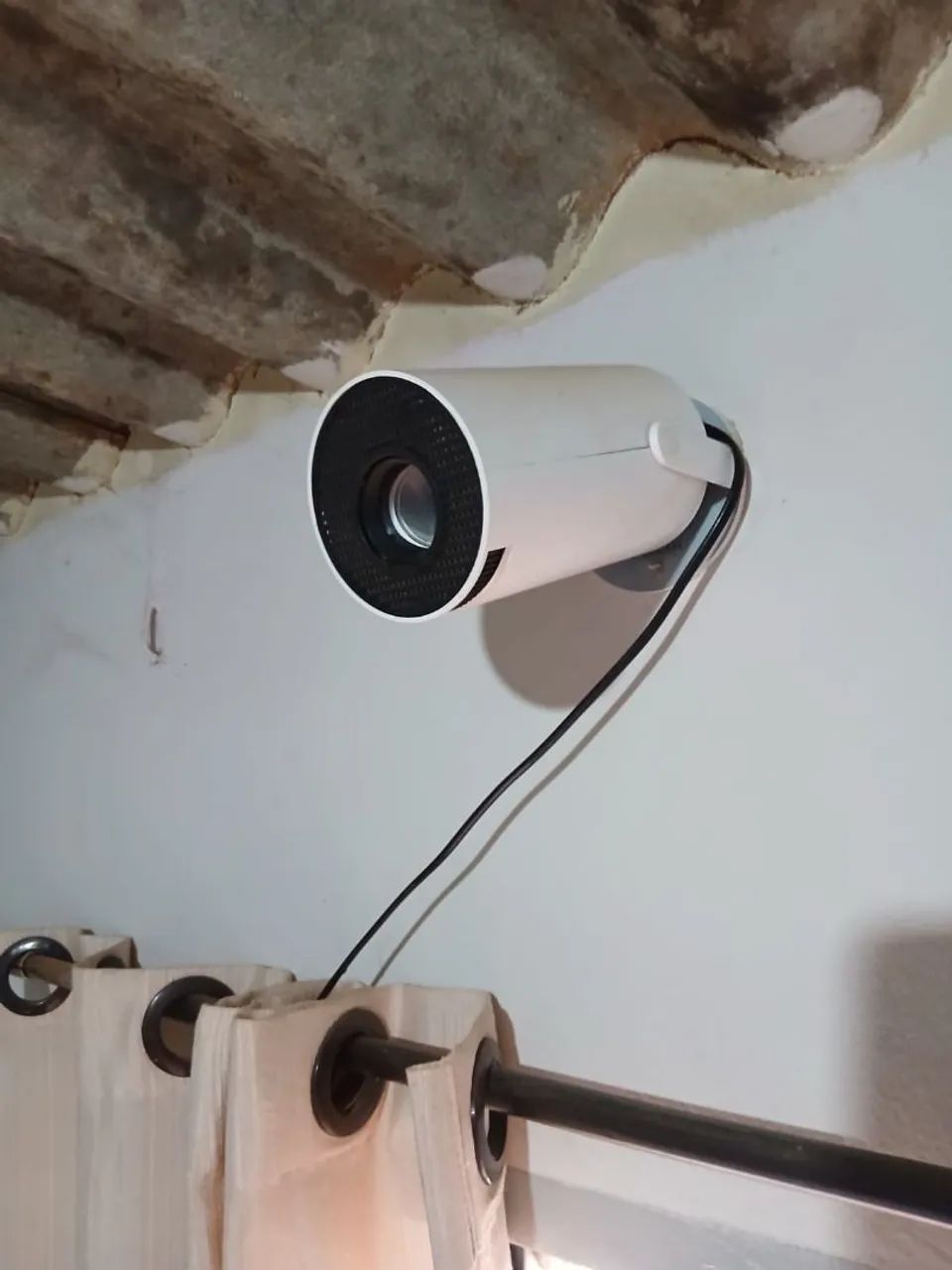 Vendo projetor semi novo