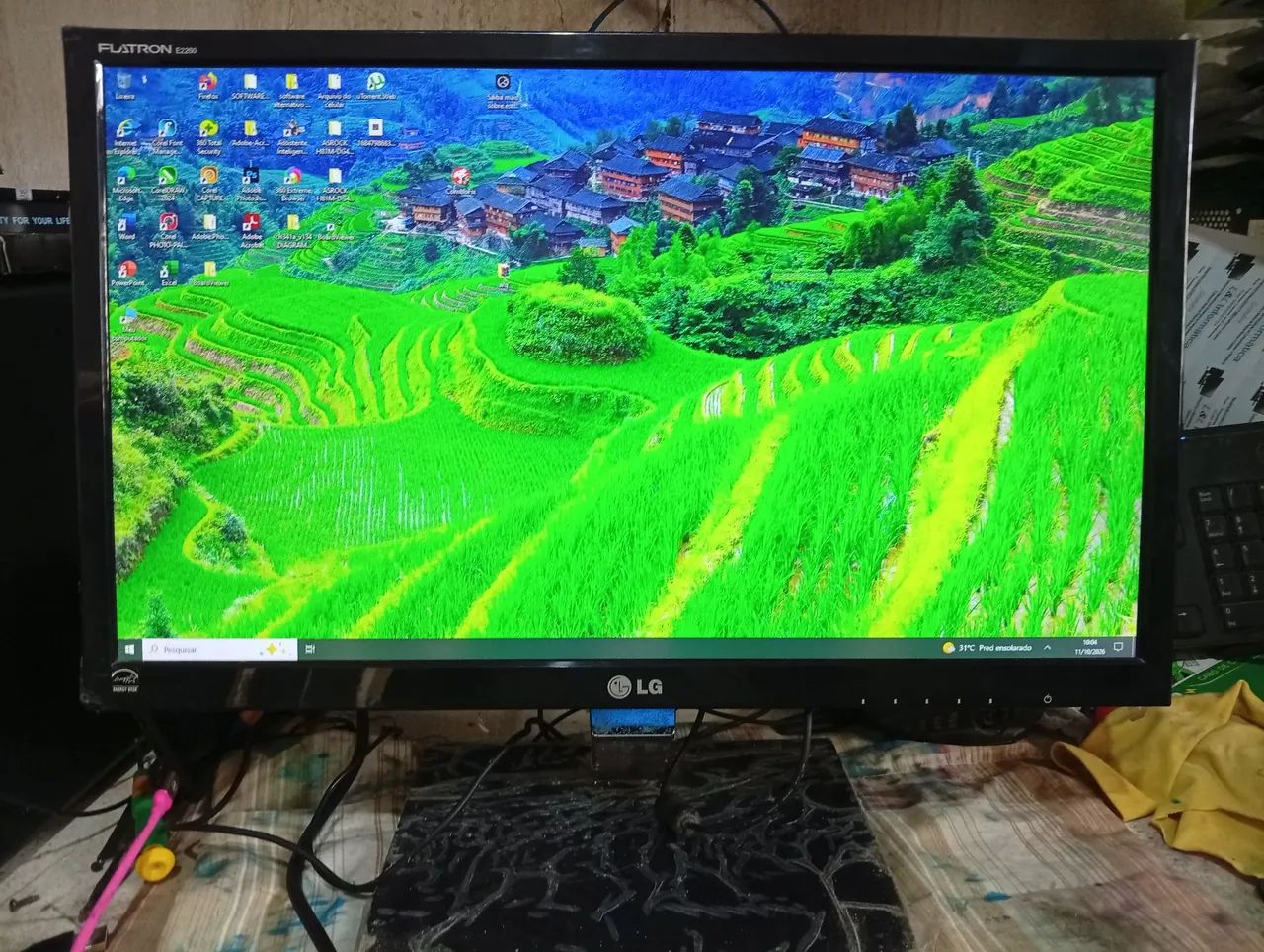 Monitor LG 22 polegadas funcionando perfeitamente em bom estado $300