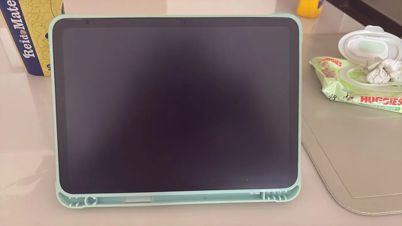 iPad 10ª Geração (10.9") 64GB Wi-Fi - Com Película e 2 Capas (1 com Teclado) - Foto 5