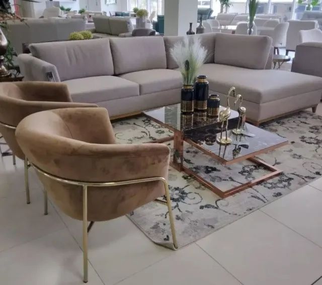  Elegante Sofá com Chaise Fixa/435LX83AX90/190P, R$23.882,20! - Foto 2