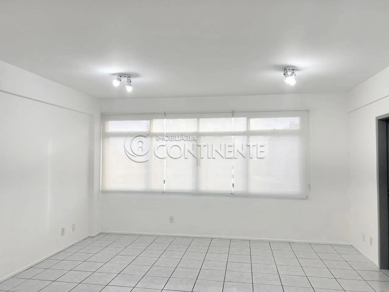 SALA - COMERCIAL- A VENDA- NO ESTREITO - Foto 3